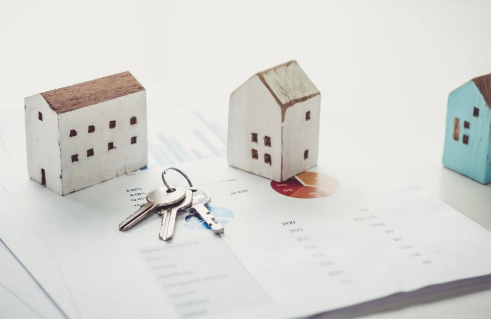 contrato de compraventa, arrendamiento, obra o servicios.